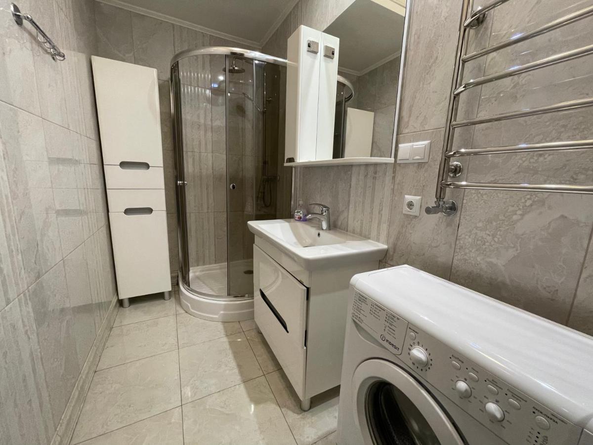 Avangard Qn Romana 26 Apart Lviv Extérieur photo
