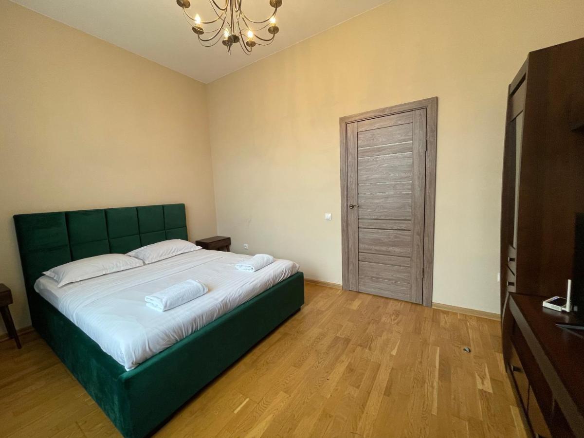Avangard Qn Romana 26 Apart Lviv Extérieur photo